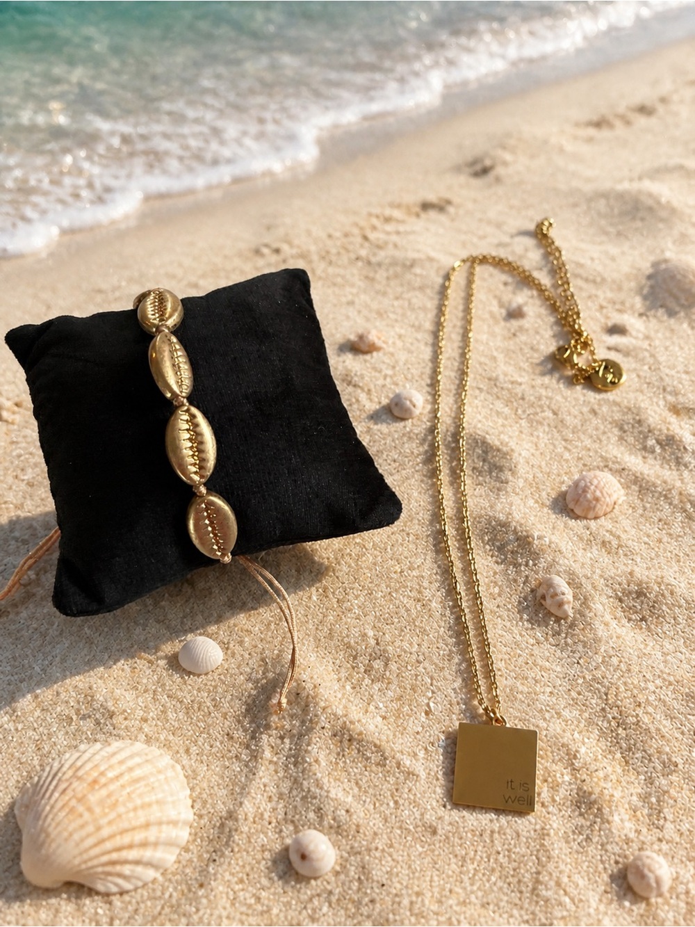 Gold Shell-Style Bead Bracelet and Square Pendant Necklace Set